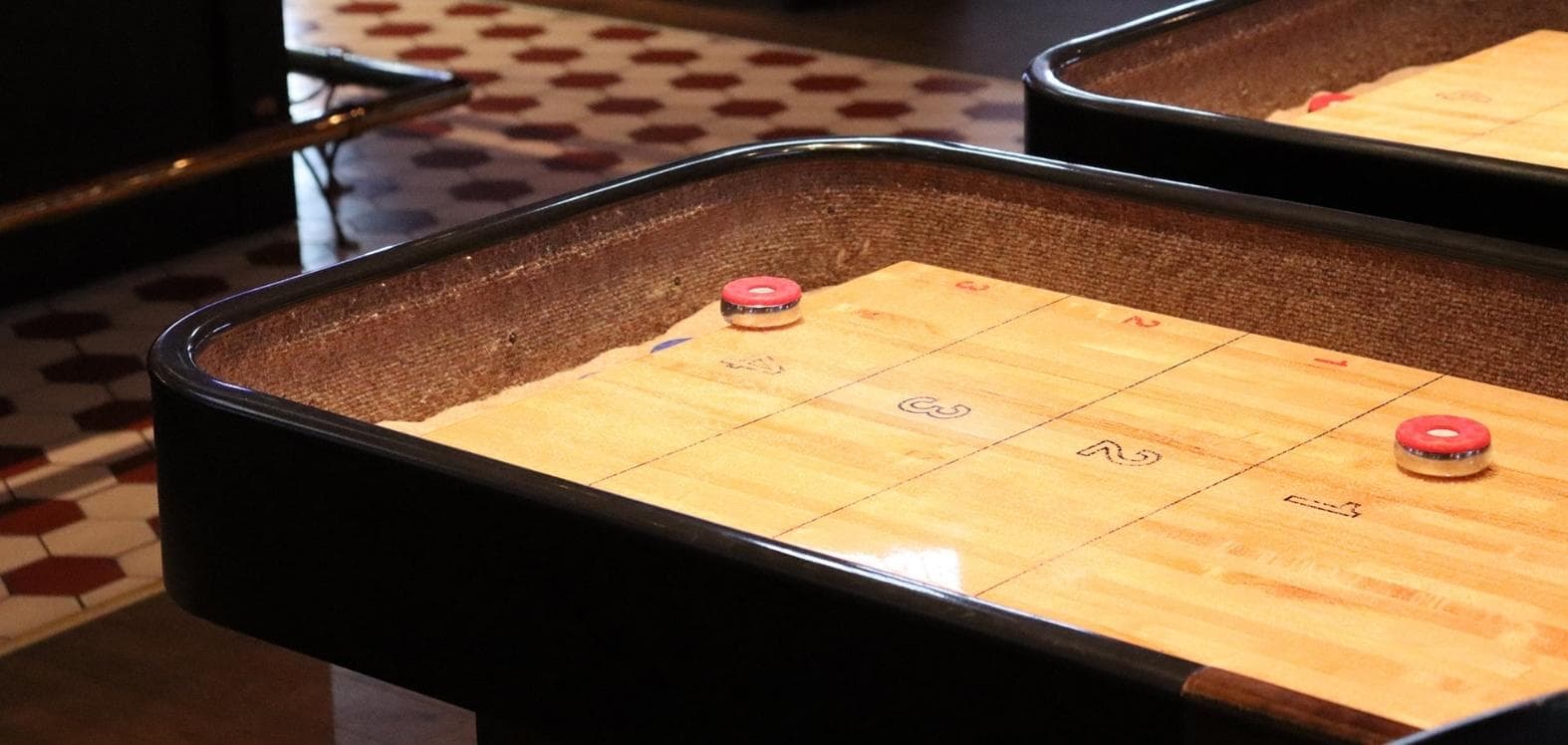 O'Learys Kristiine Shuffleboard - Image 1